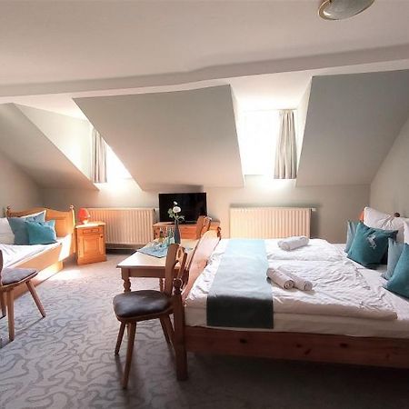 Hotel Ross Zwönitz Esterno foto